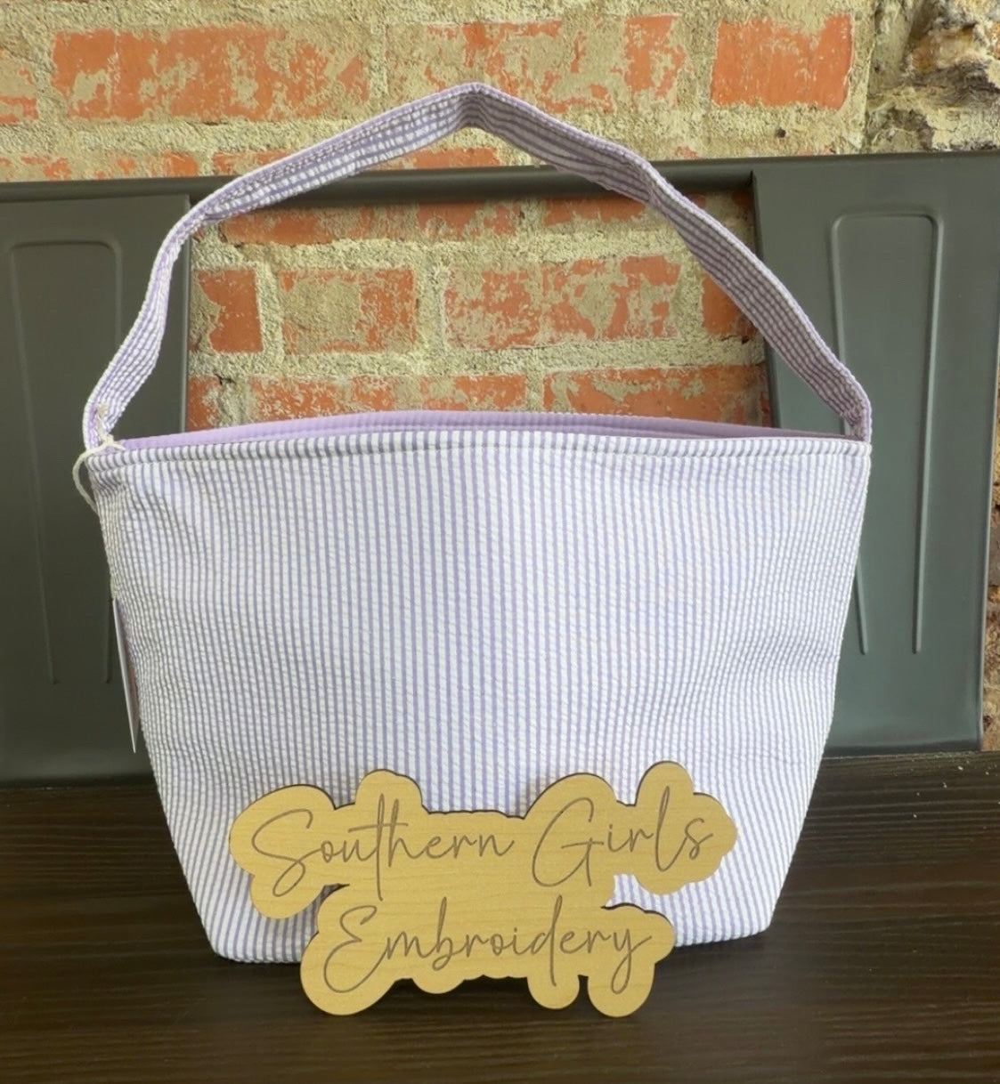 Bucket Bag w/ Embroidery 1 Name