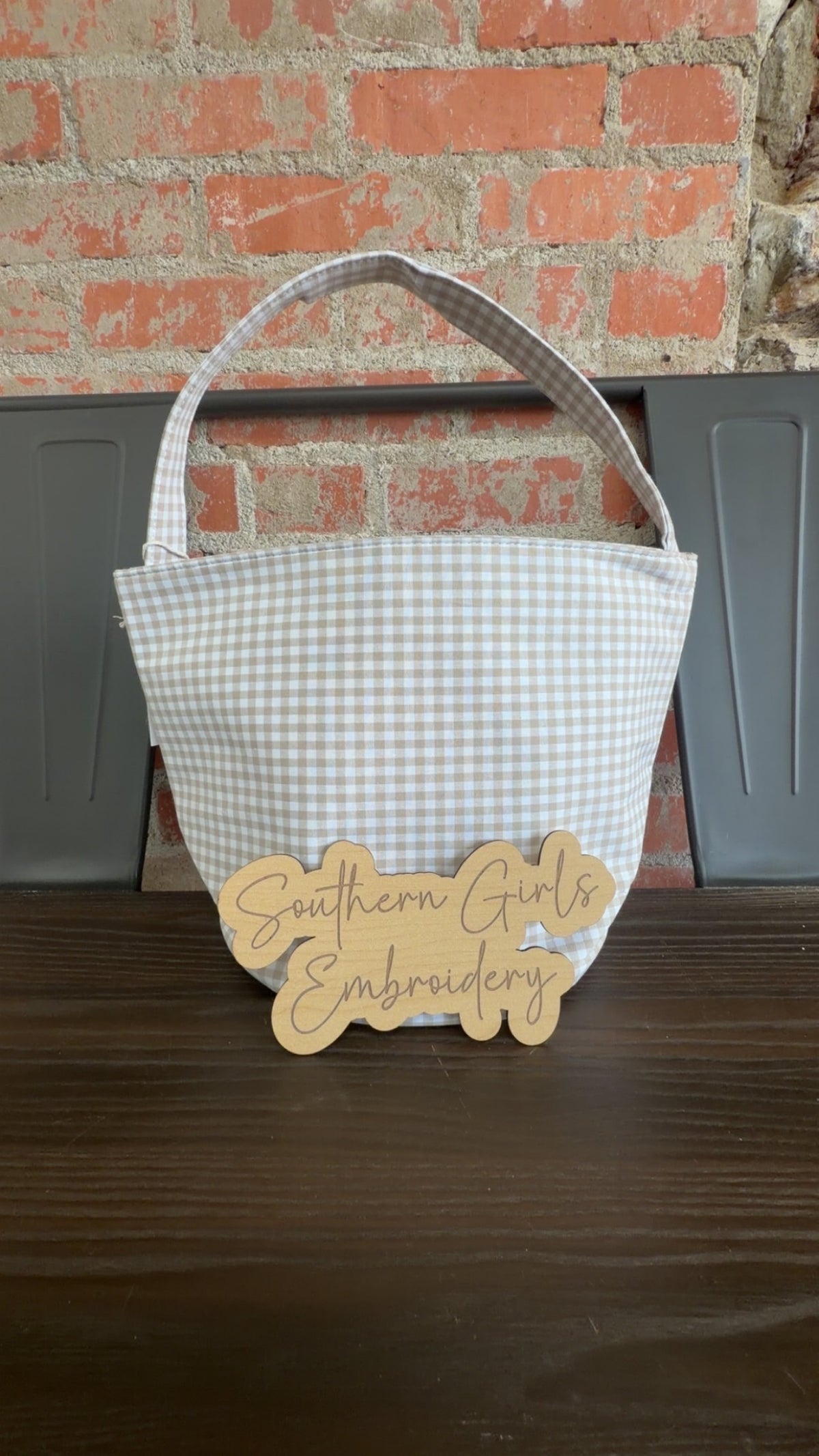 Bucket Bag w/ Embroidery 1 Name
